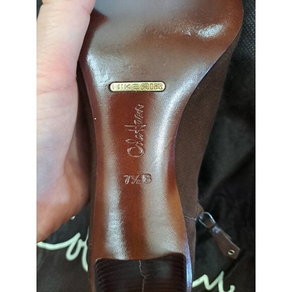 Cole Haan Women's Brown Suede Bootie D29196 In Box Duster Bag Business Academia - Picture 7 of 12